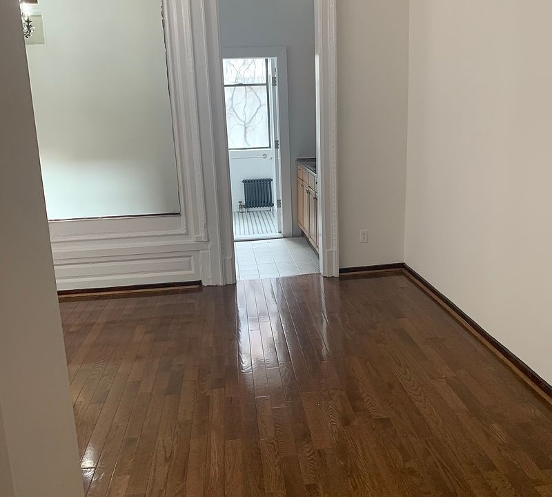 1st image of 140 W 73rd St APT 3