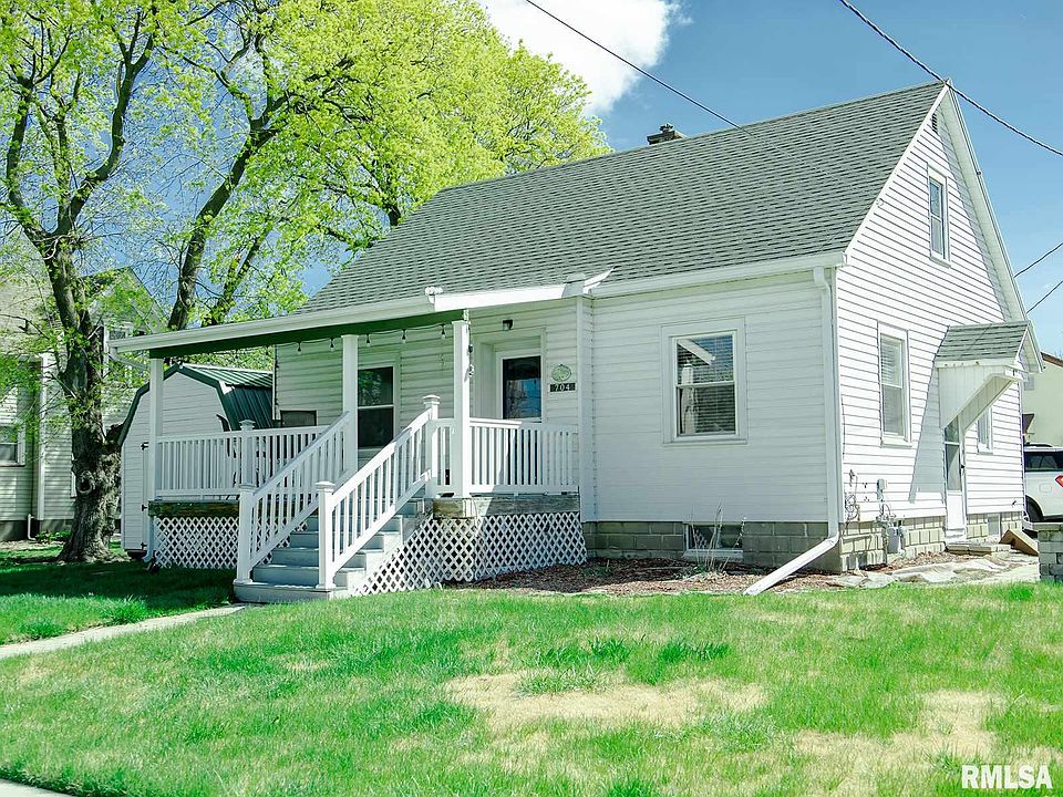 1st image of 704 S Oakwood Ave