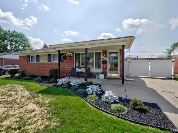 31139 Roycroft St, Livonia, MI 48154