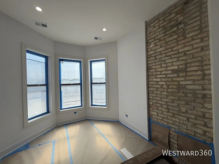 807 W Weed St #2W — Photo 4