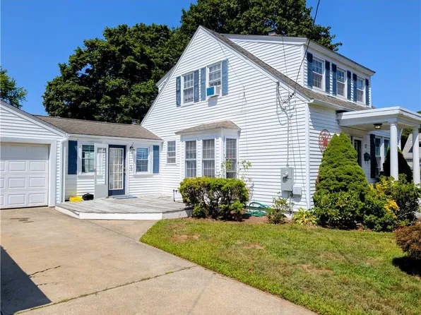 17 Stone Ave, Warwick, RI 02889