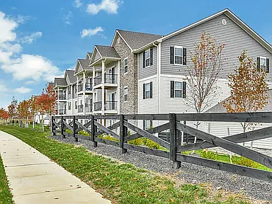 Residence at Cook's Pointe — Photo 47