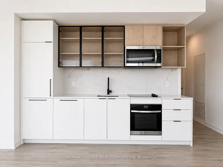 1185 Dupont St #1019 — Photo 12