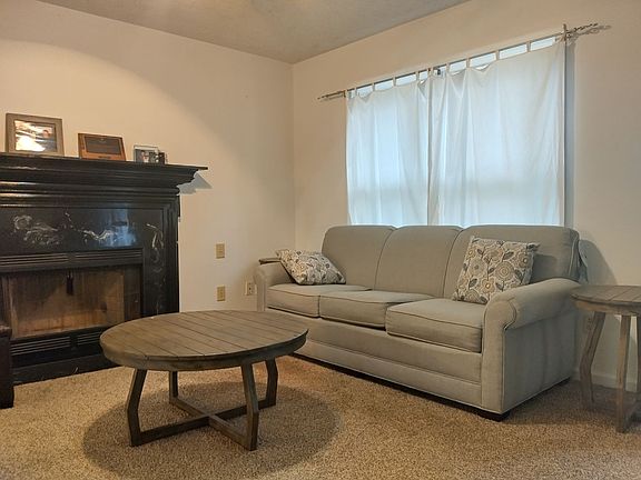 3rd image of 297 Patriot Ln APT B