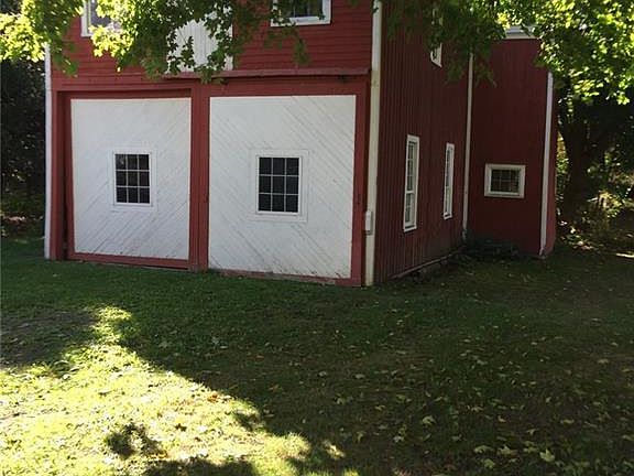 5th image of 3869 N Main St