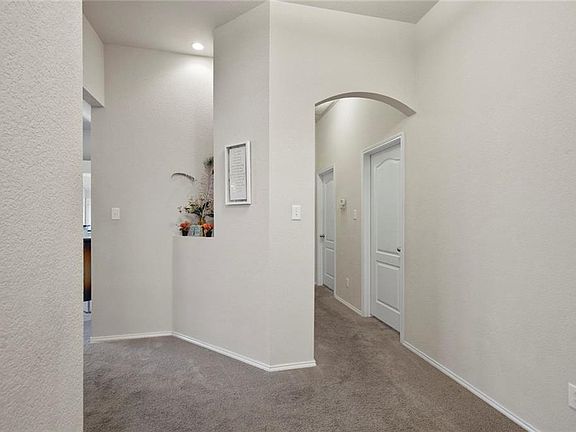 3rd image of 1025 Junegrass Ln
