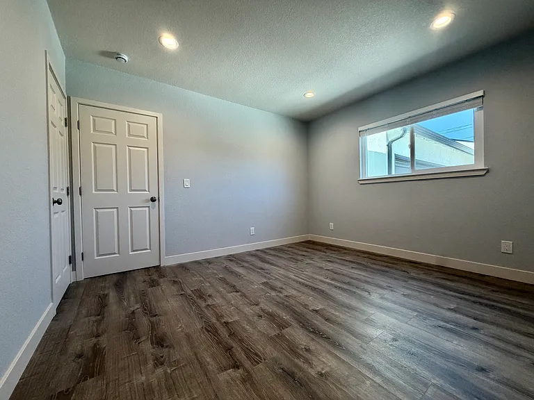 3519 Hoover St — Photo 8