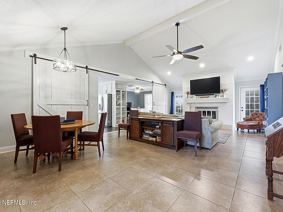 5th image of 3278 TWISTED OAKS Lane