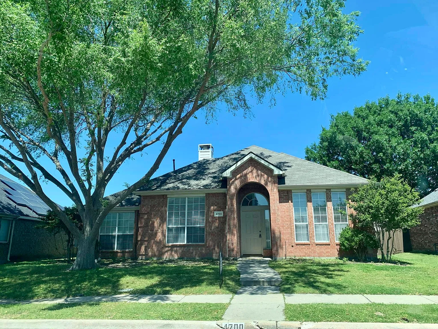 4 bed, 1912 sqft, $2,250 — Photo 1