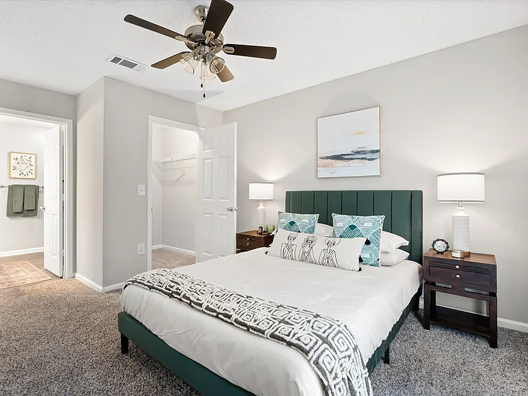 The Grove Apartments — Photo 12