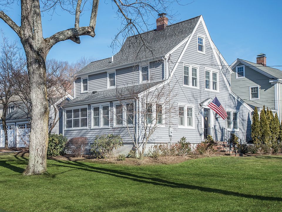 2 Oak Park Avenue