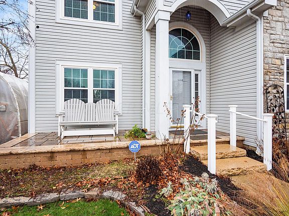 3rd image of 3907 Lake Lanier Dr