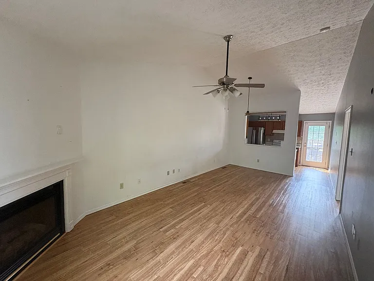 813 Calypso Way — Photo 3