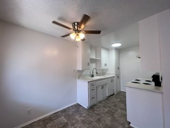 4th image of 14333 Helwig Ave #23