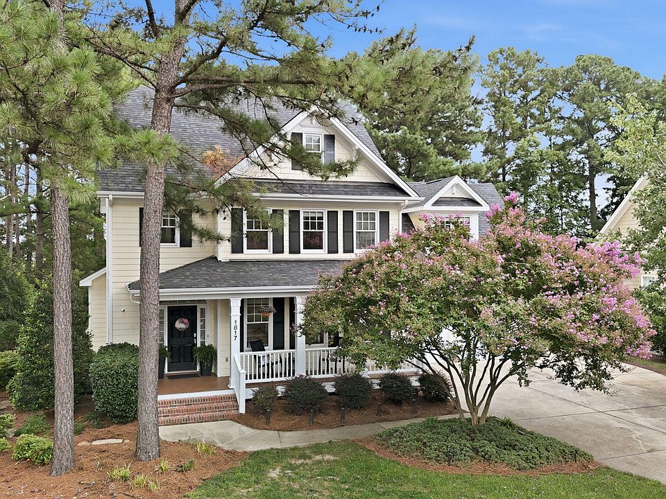 1st image of 1817 Old College Cir