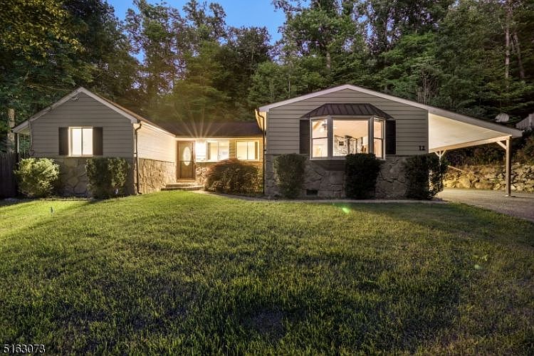 1st image of 12 Tall Timbers Dr
