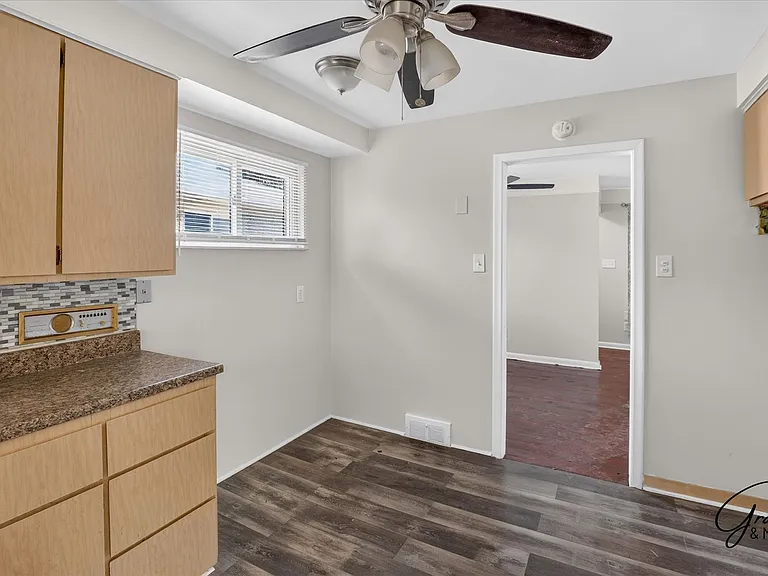 1619 Progress Ave — Photo 11