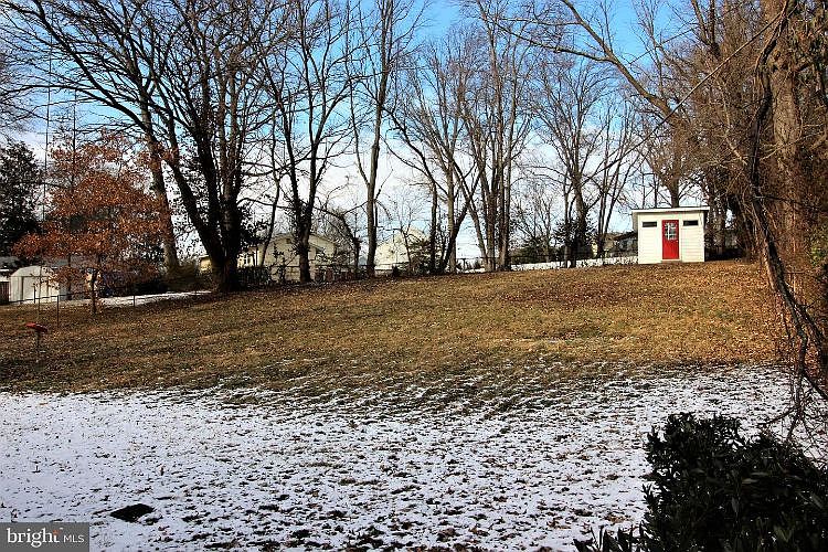 2nd image of 609 Gibson Dr SW
