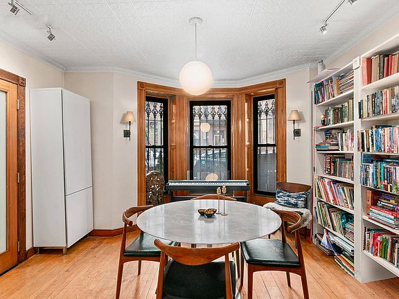 4th image of 363 2nd St #1