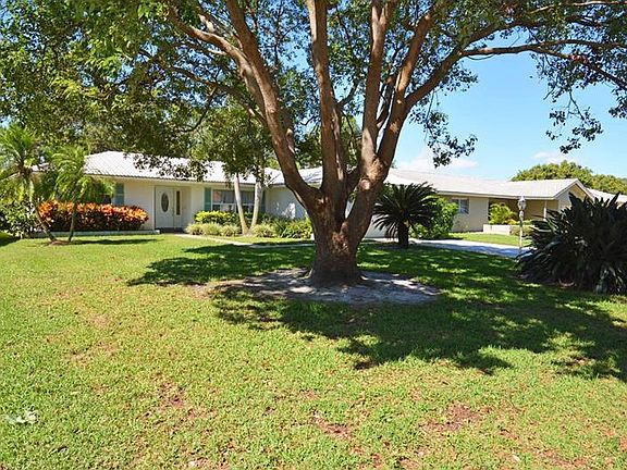 2nd image of 2539 Bramblewood Dr E