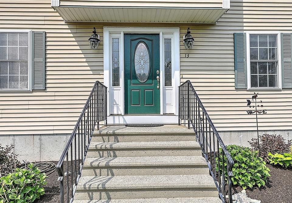 13 Bernon Dr, Lincoln, RI 02865 Zillow