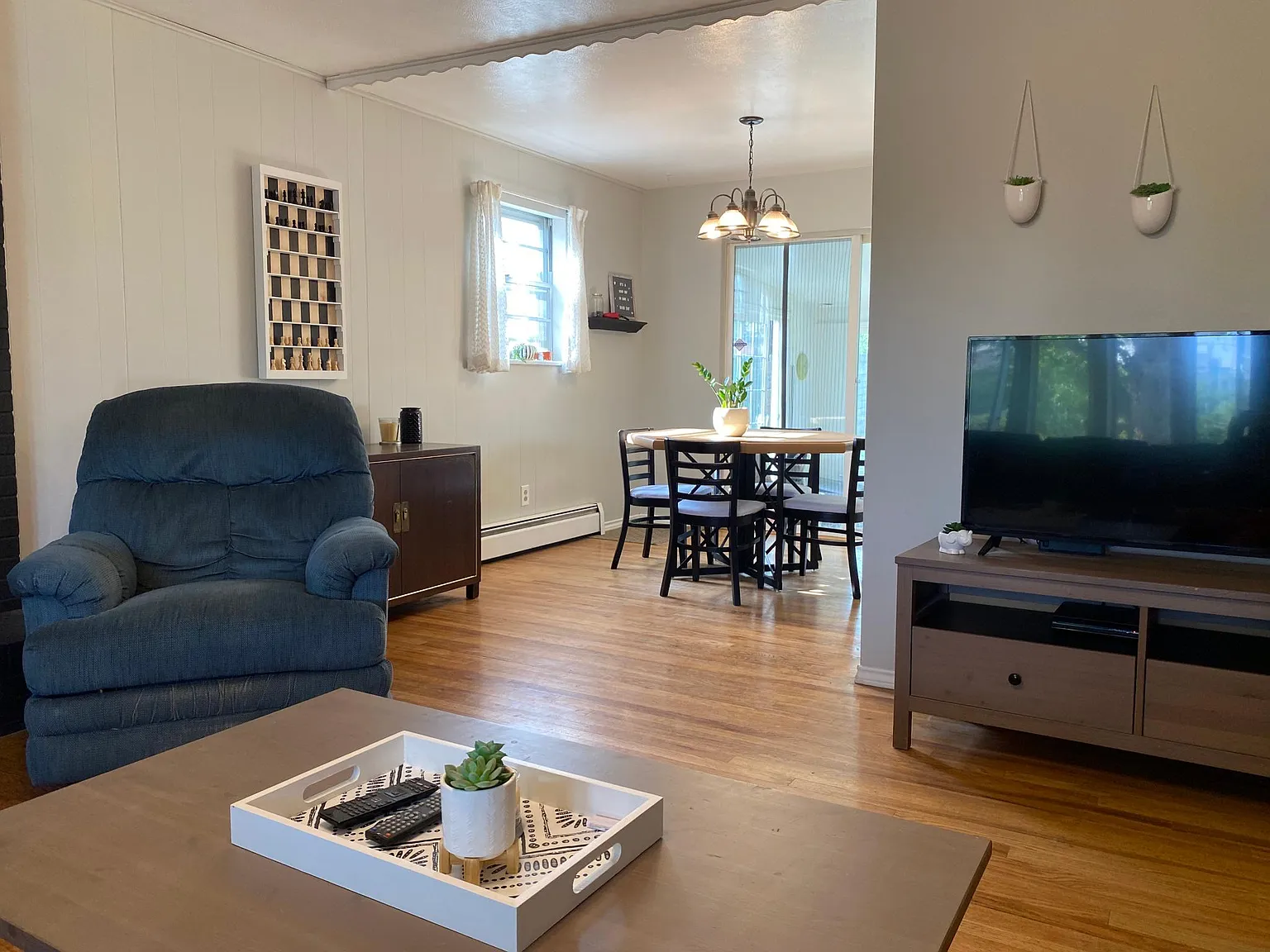 4 bed, 1600 sqft, $2,800 — Photo 3