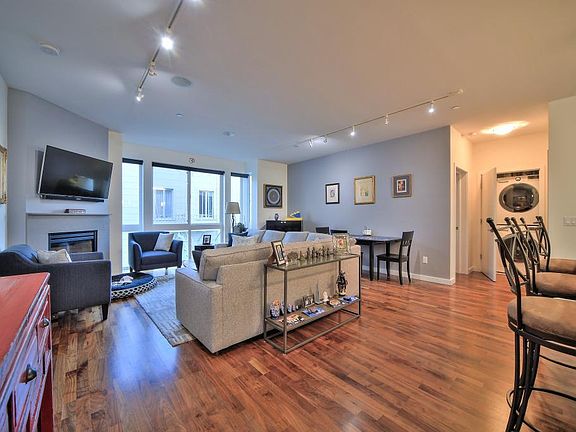 3rd image of 238 Olive St APT 402