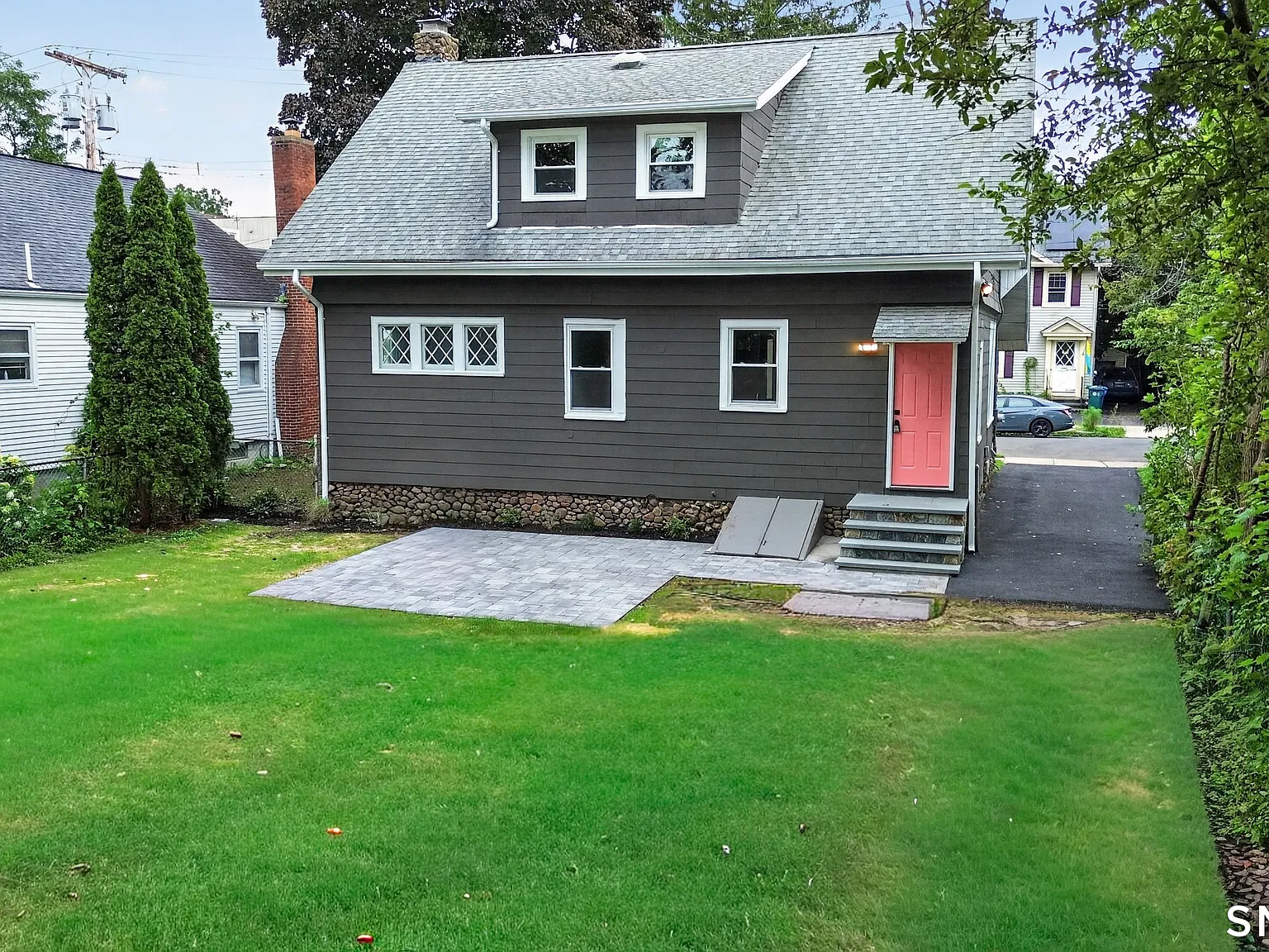 3 bed, 1586 sqft, $3,750 — Photo 2