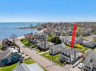 14 2nd Ave, Branford, CT 06405
