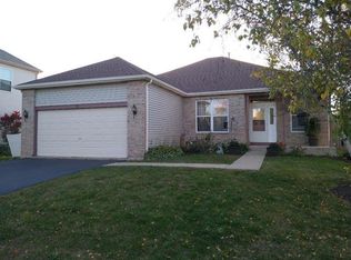 120 N Inverness Ct, Round Lake, IL 60073