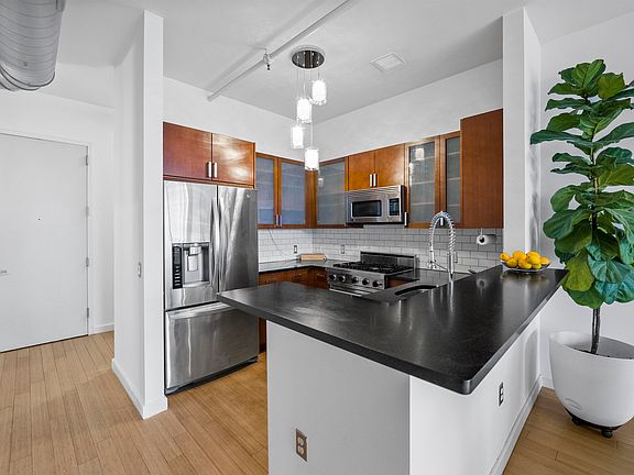 3rd image of 234 10th St APT 505
