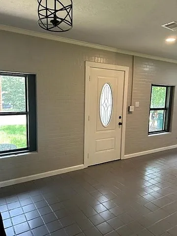 609 W Dallas St — Photo 8