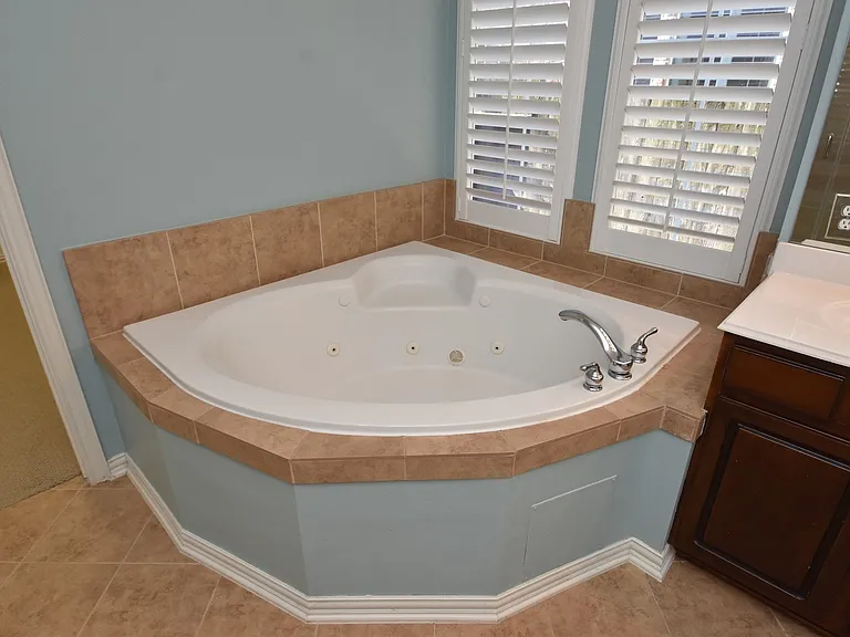10 Renoir Trail Pl — Photo 13