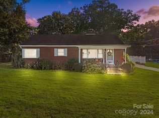 1012 Linwood Rd, Kings Mountain, NC 28086