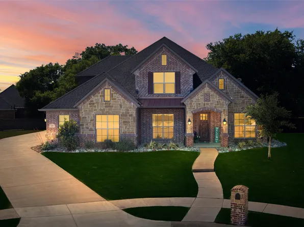 105 Water Garden Dr, Waxahachie, TX 75165