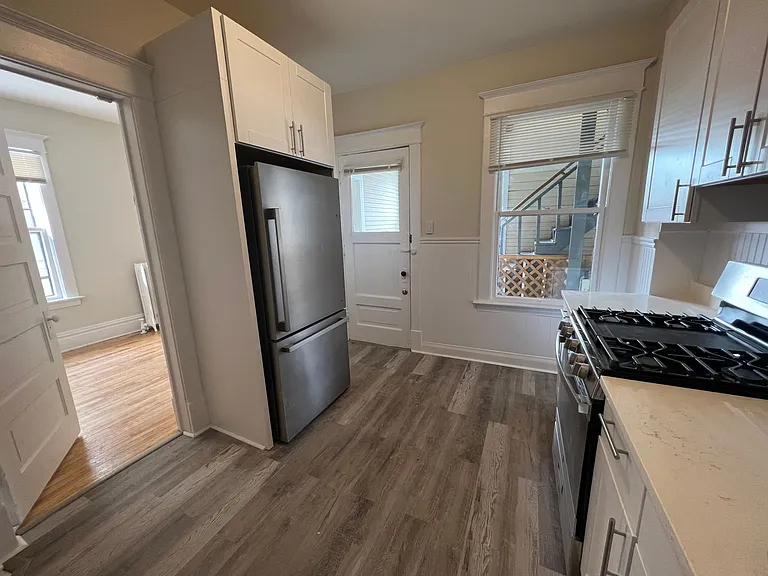 1402 West 28th Street — Photo 10