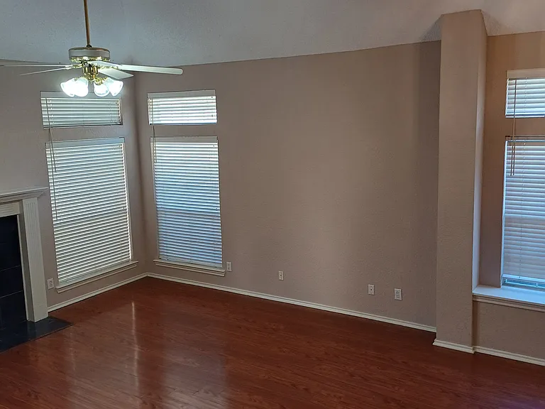 3051 Renaissance Ct — Photo 9