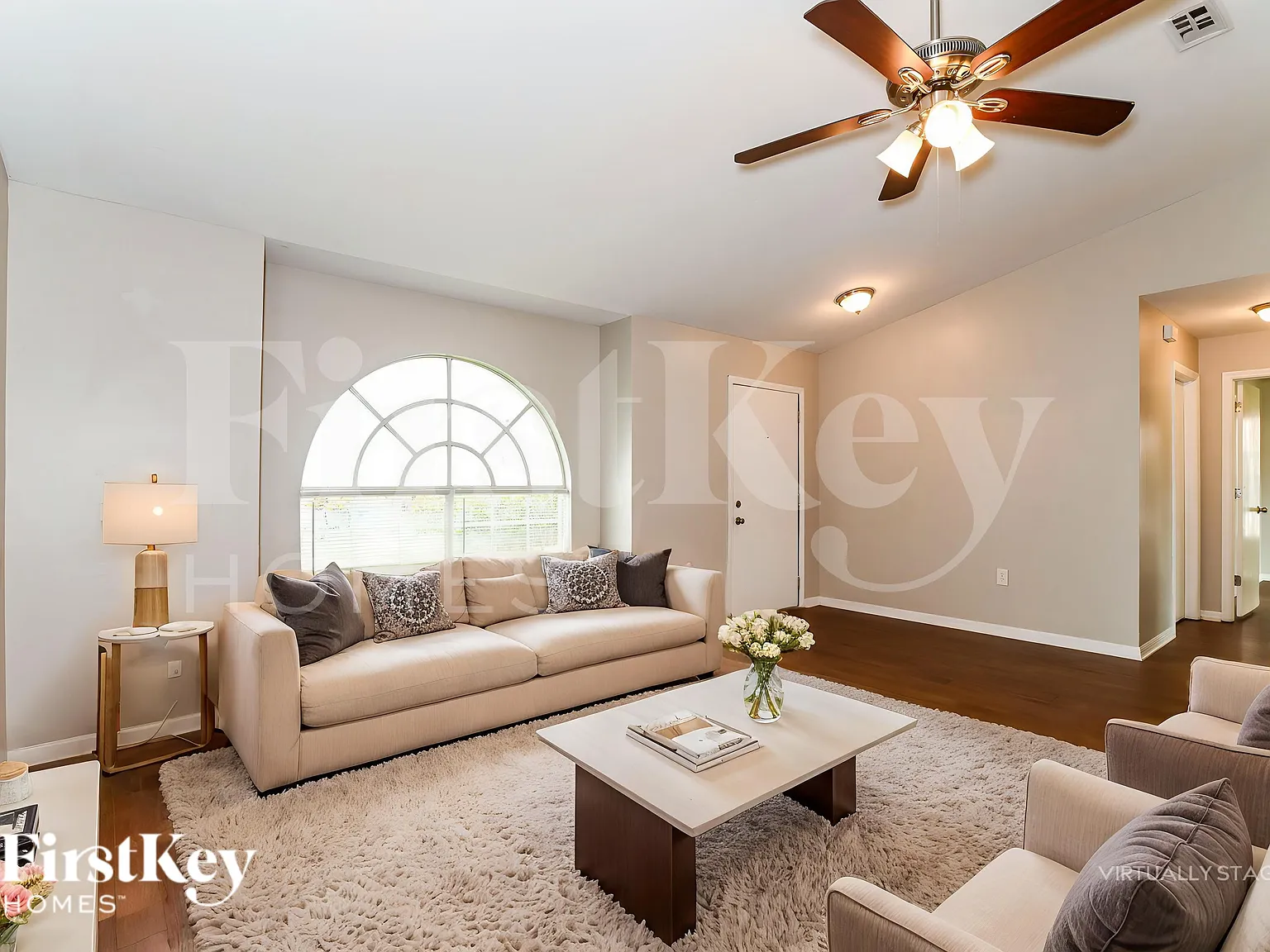 3 bed, 2.0 bath, 1361 sqft, $2,155 — Photo 4