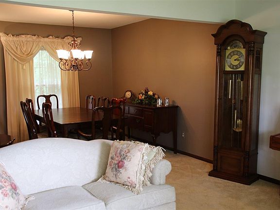4th image of 12140 Hiawatha Dr