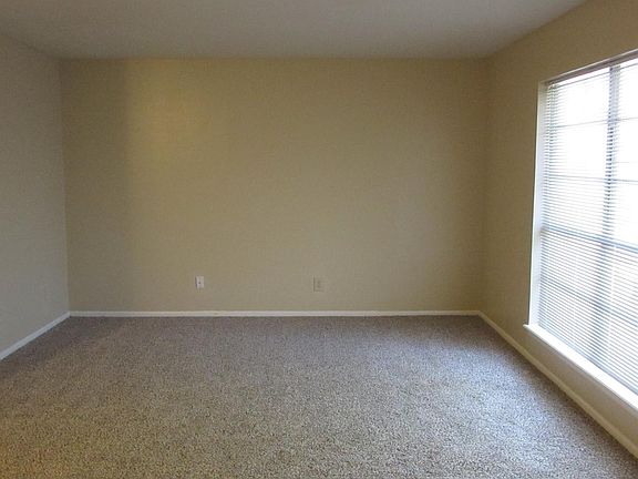 3rd image of 3613 Dexter Ave APT 2