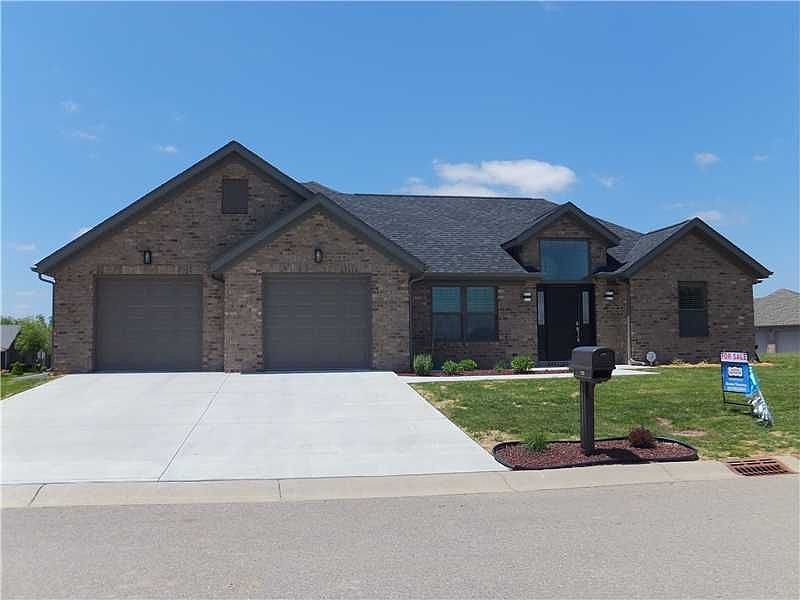 1st image of 725 Mossberg Ct