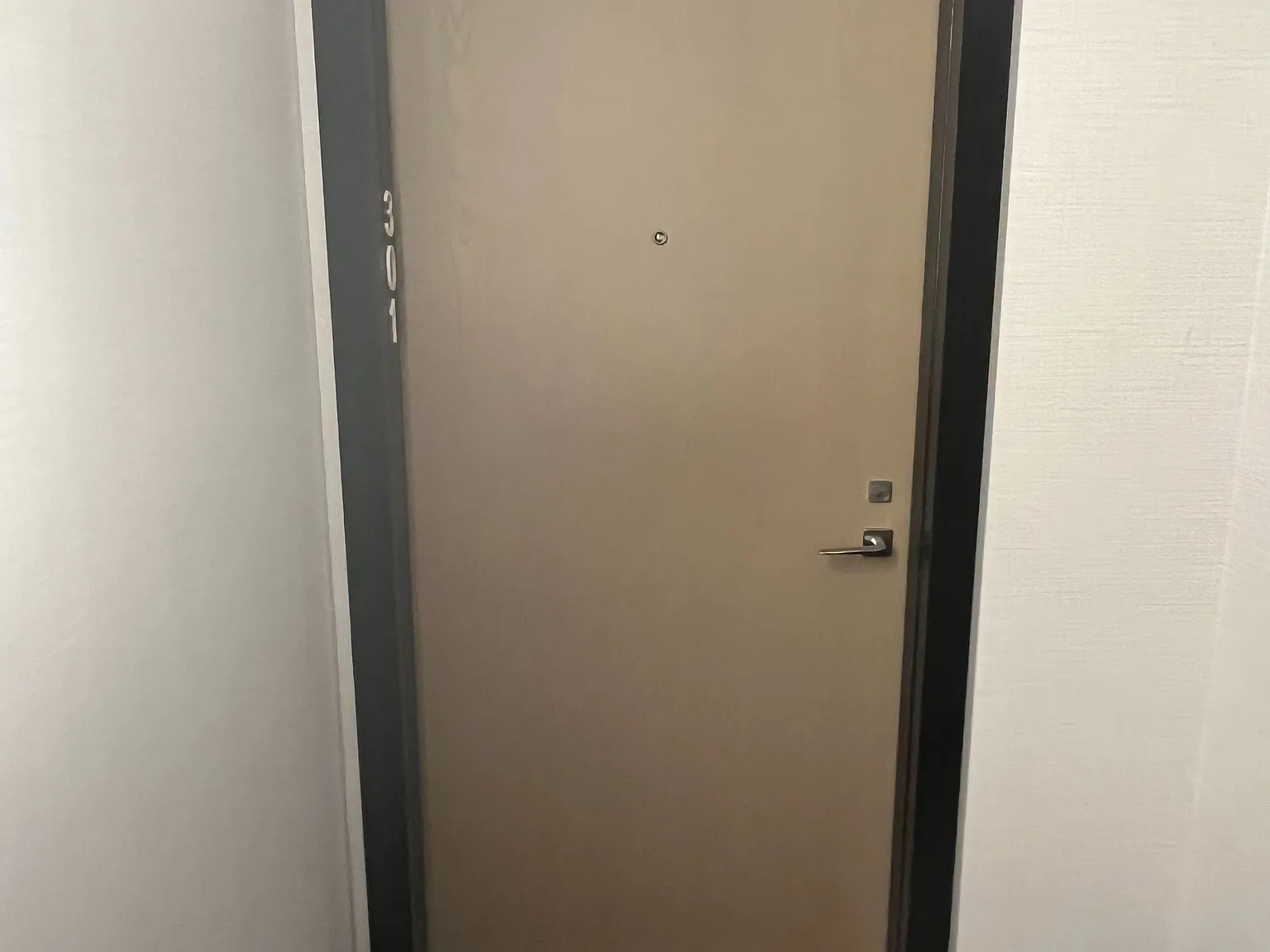 2 bed, $2,400 — Photo 2
