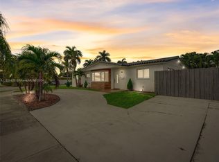 17500 NW 85th Ave, Hialeah, FL 33015