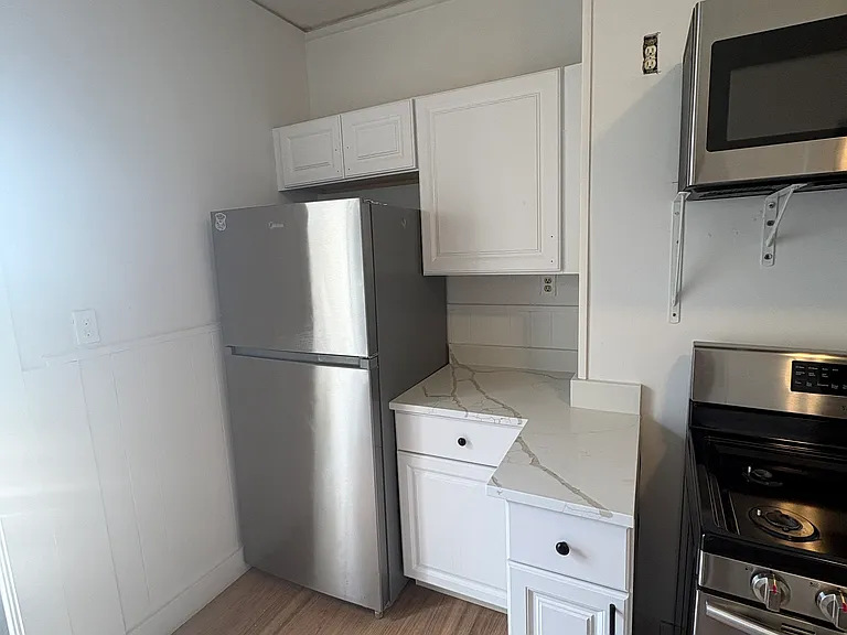 280 Lexington St #3A — Photo 7