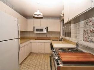 17225 NE 7th Pl, Bellevue, WA 98008