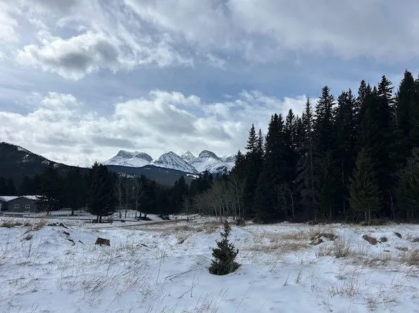 6308 25th Ave #8, Crowsnest Pass, AB T0K 0C0