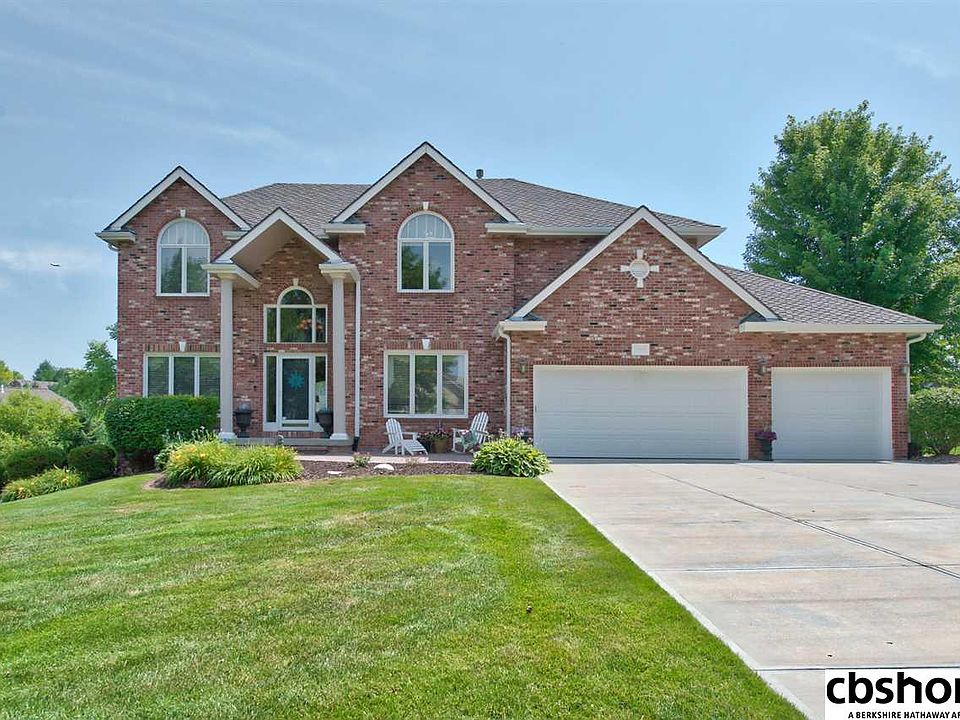 1st image of 17823 Englewood Cir