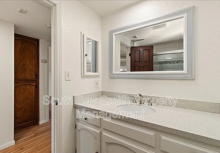 227 S Irena Ave #4 — Photo 24