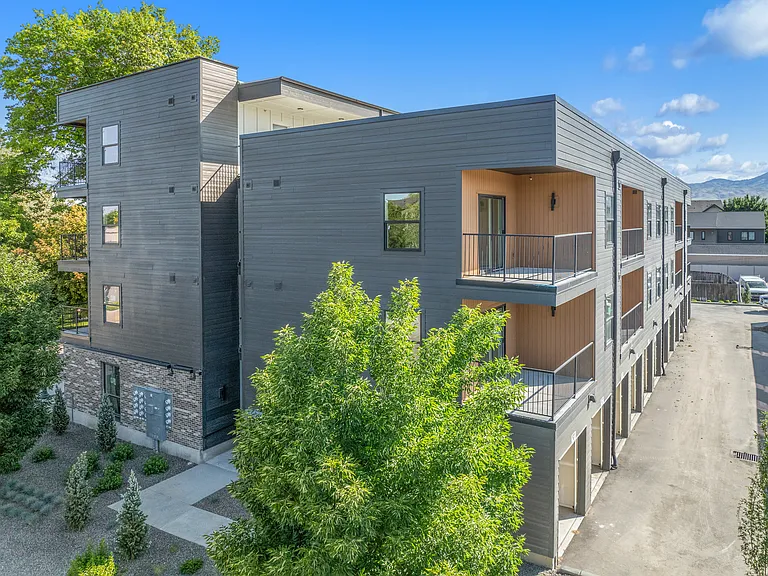 Luka Apartments — Photo 9