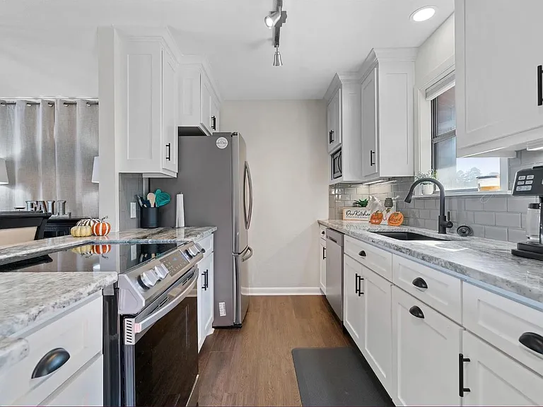 1319 Airport Rd #3B — Photo 11